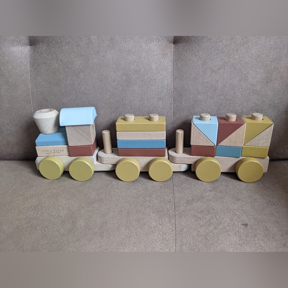 Little Dutch wooden stacking train rainbow - Picture 2 of 7